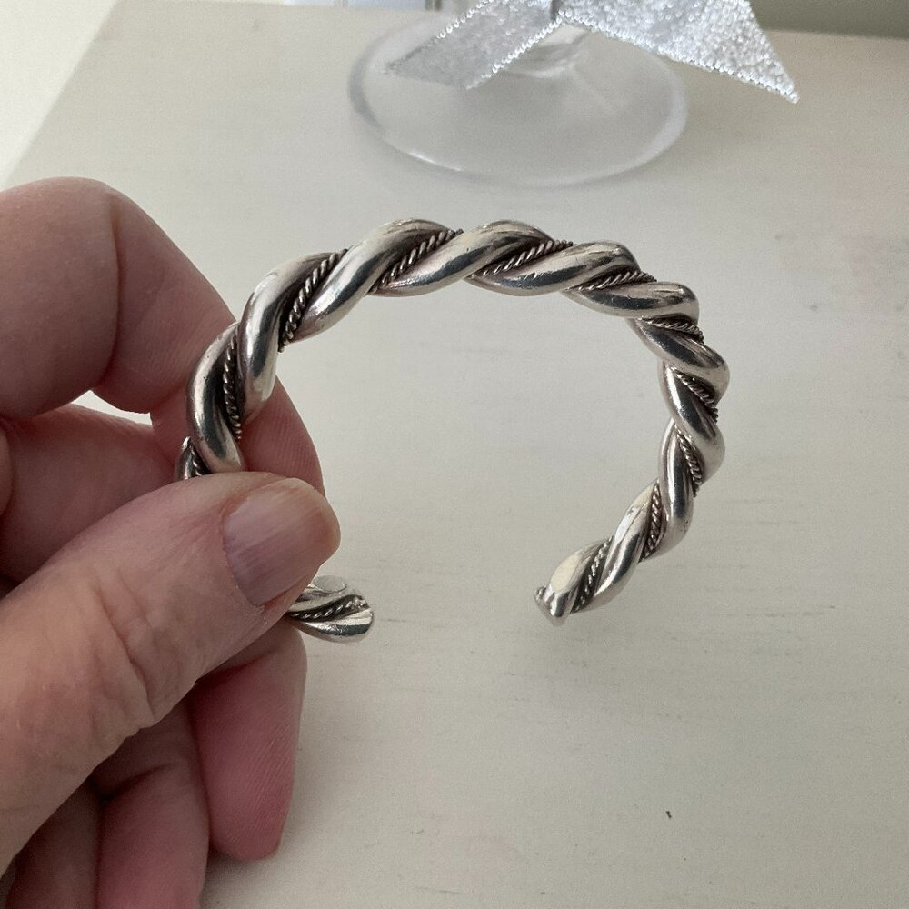 Vintage handmade silver bracelet, Artisanal Native American